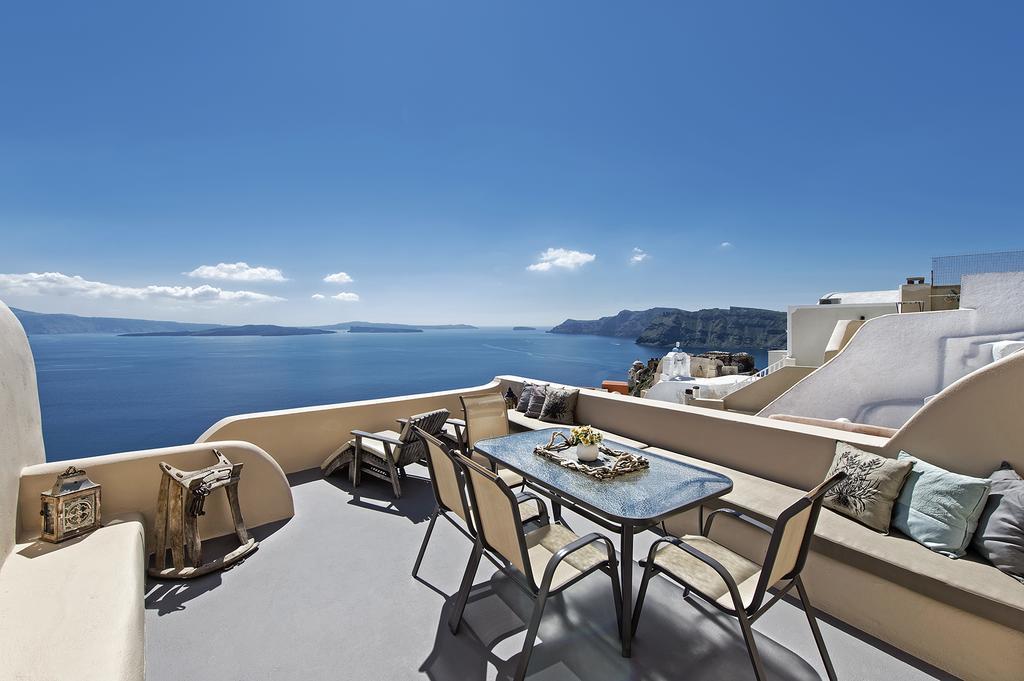 Lucky Homes - Oia Room photo